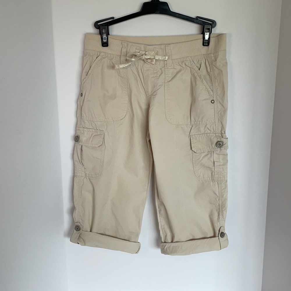 Justice cream crop pants youth size 14 - Can wear 3 different ways! - Picture 7 of 8